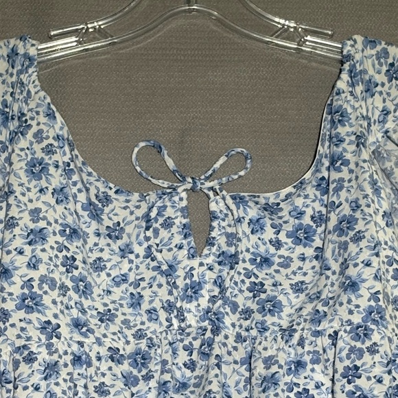Hollister, baby doll floral easy fit tie-front cropped Y2K coquette peasant XL - Picture 3 of 11